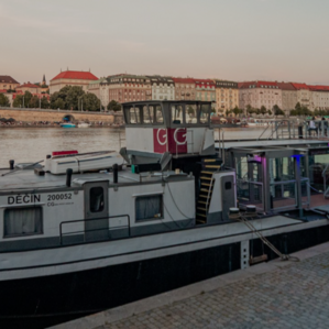 Loď Niké - Cargo Gallery